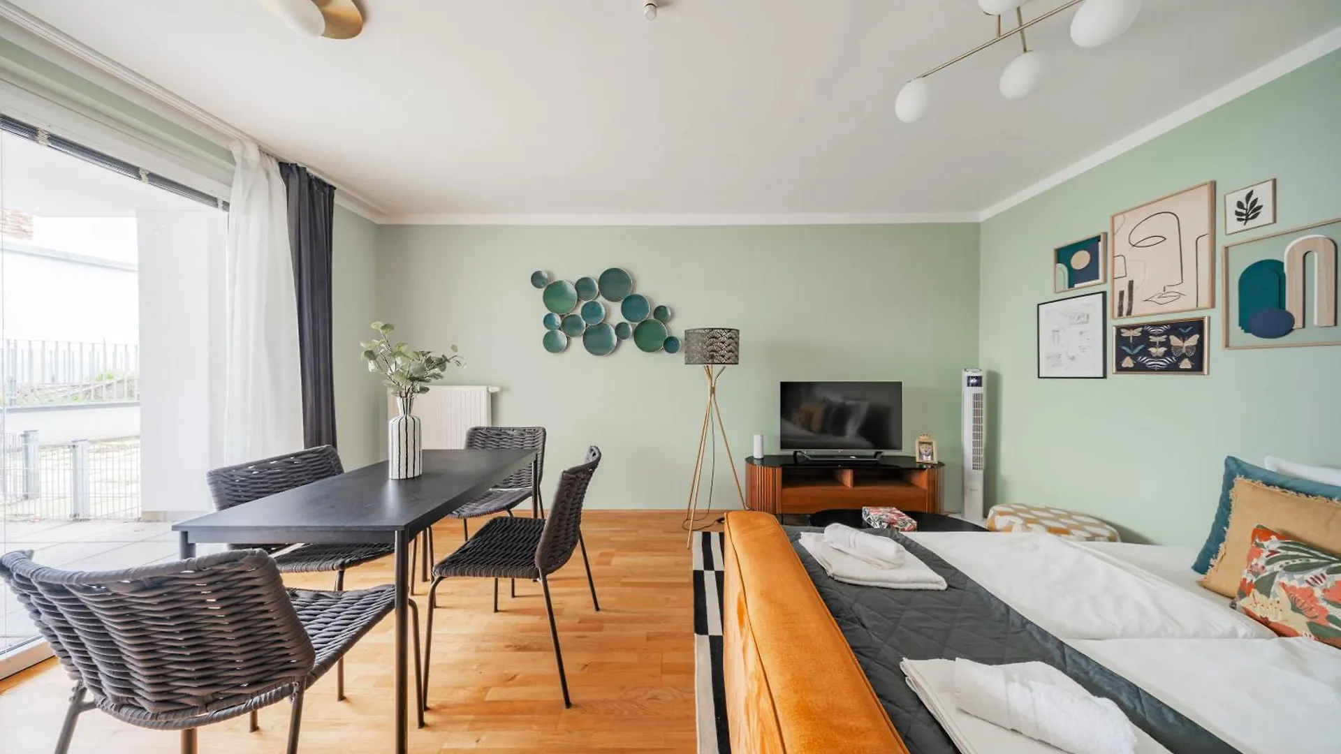 Modern Living Apartments Vienna, 15 Min To Center 0*, Viena